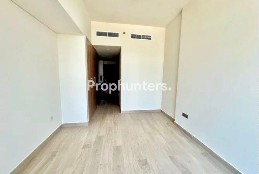 Studio | Balcony With Crystal Lagoon View | Vacant