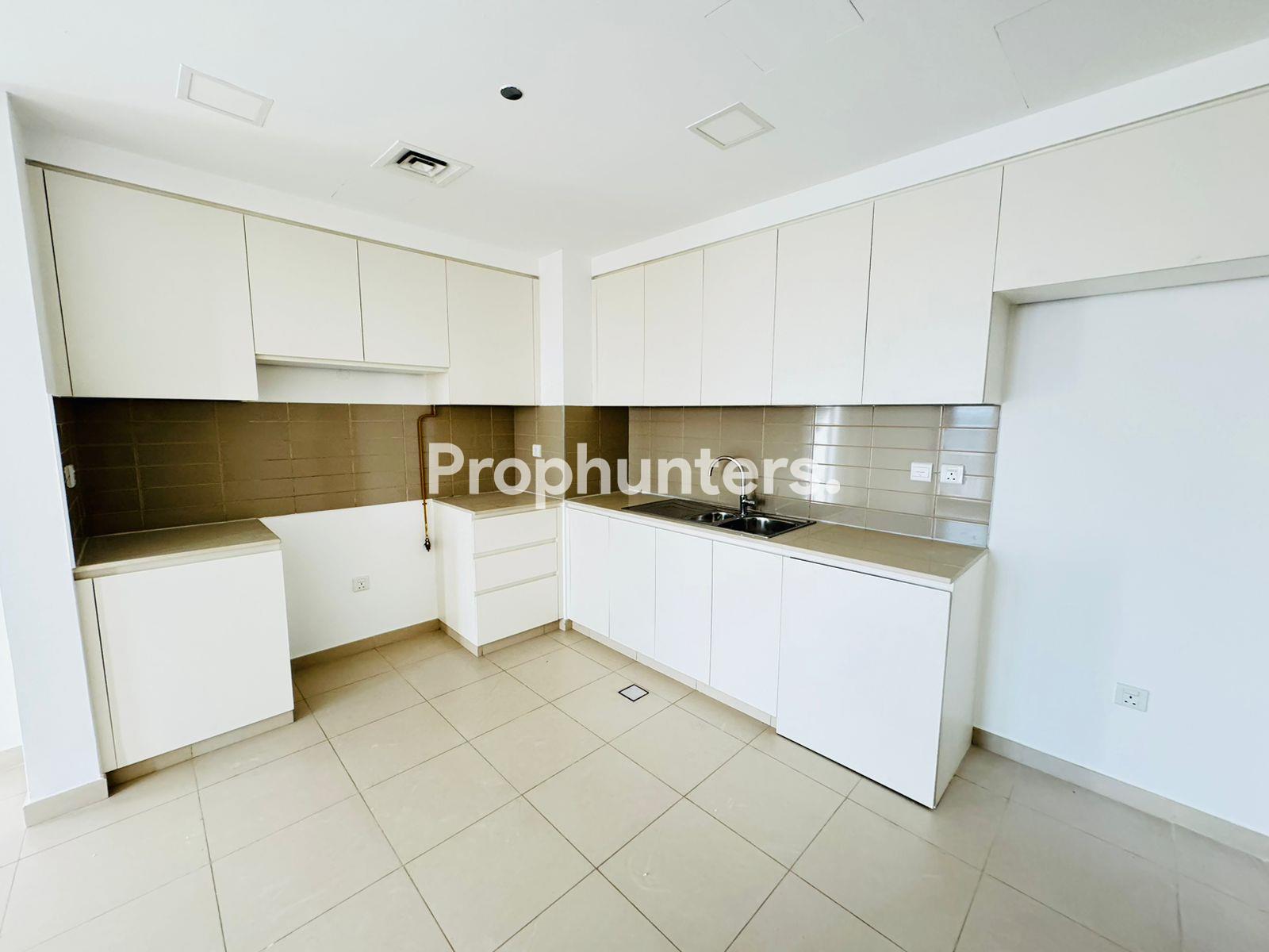 SPECIOUS 2 BED ROOM I VACANT I AVILABLE FOR SALE