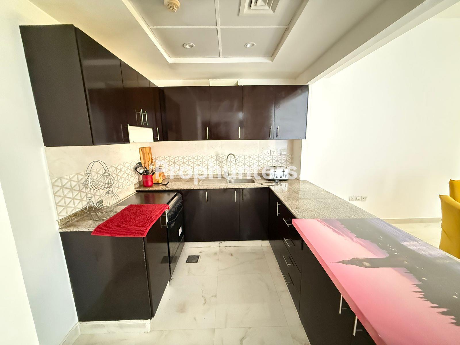 Fully Renovated| Upgrade Unit| Ready To Move|