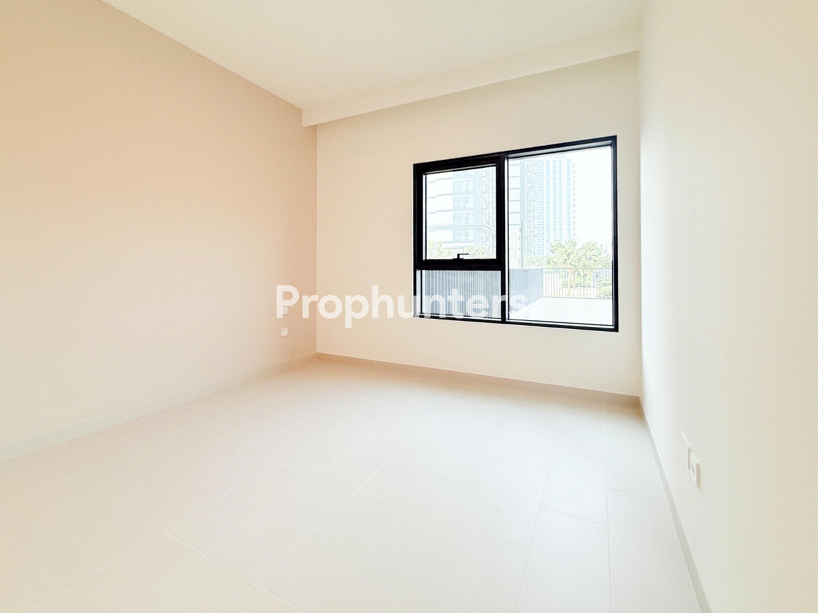 Pool And Park View | Closed Kitchen | Chiller Free