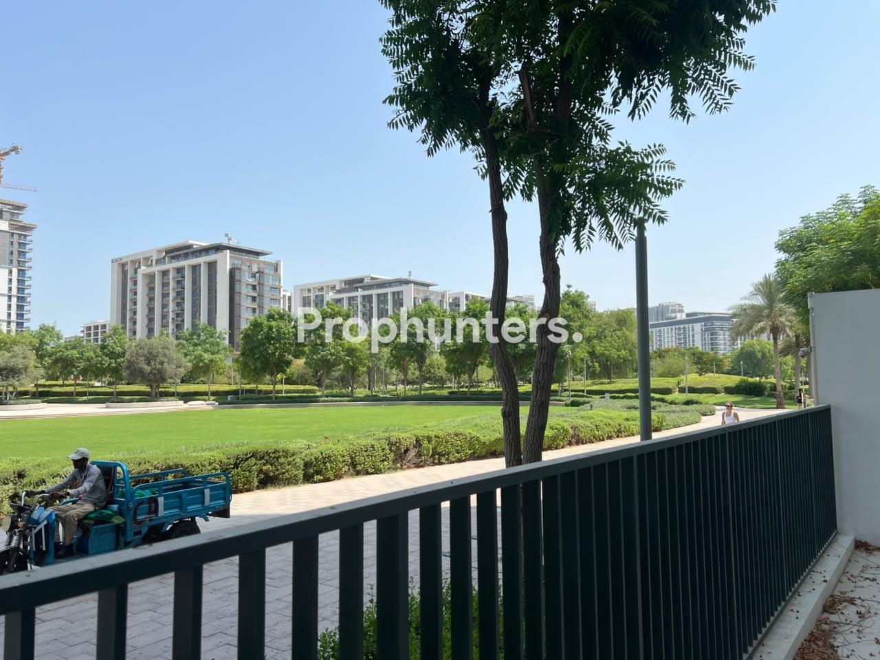 Huge Terrace | Direct Access to Park | Vacant