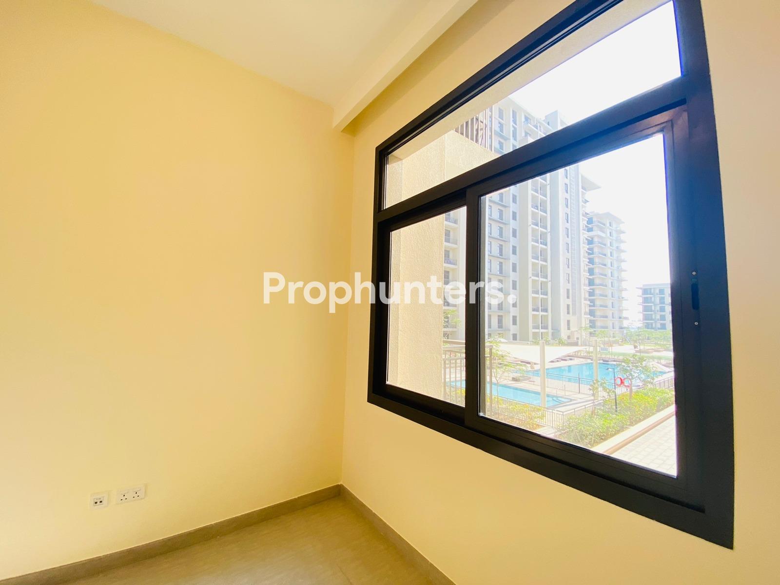 1BR Corner Unit | Pool View| Mid Floor| Big Layout