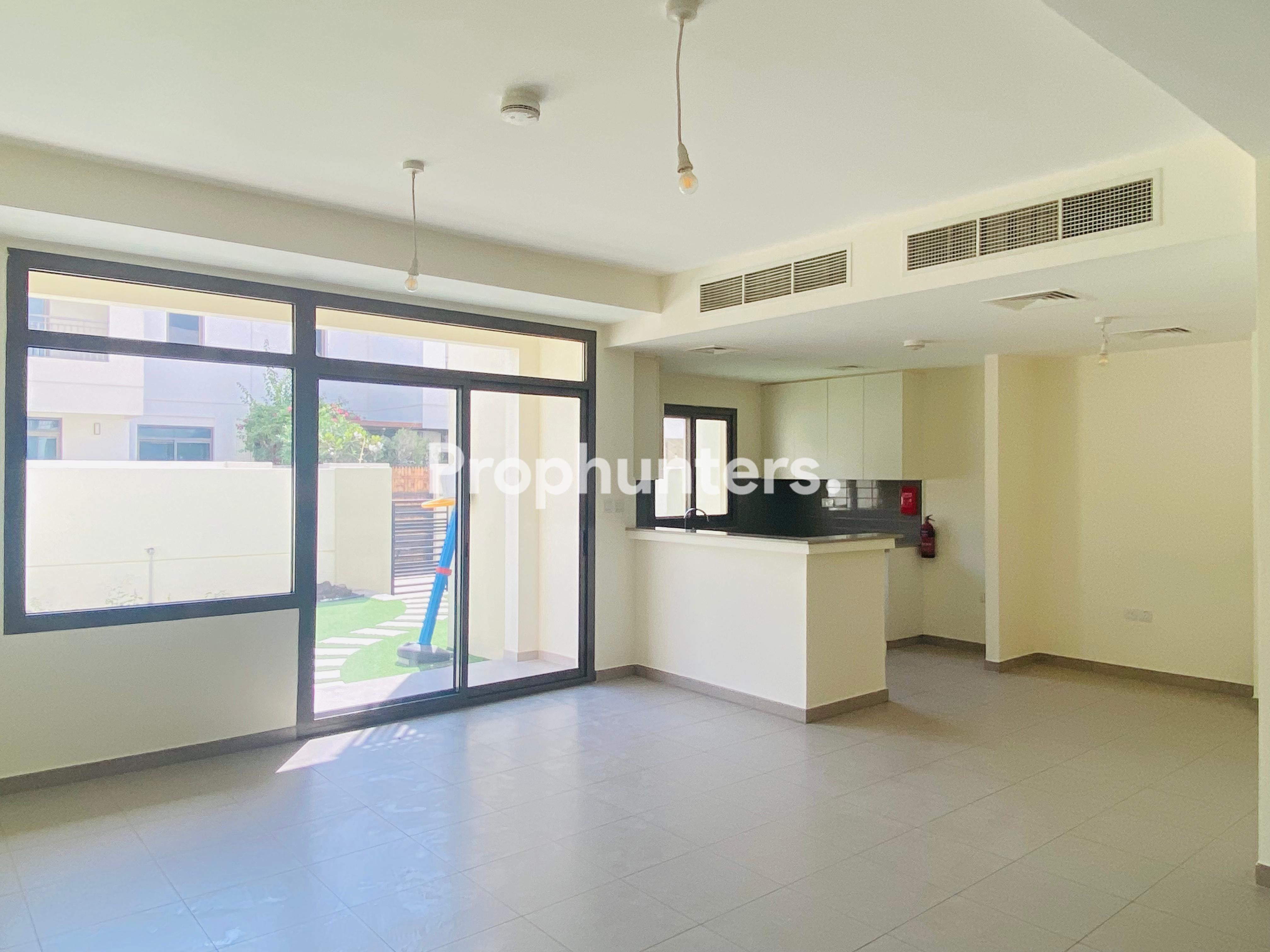 Discover the Perfect 3BR Townhouse: Move-In Ready.