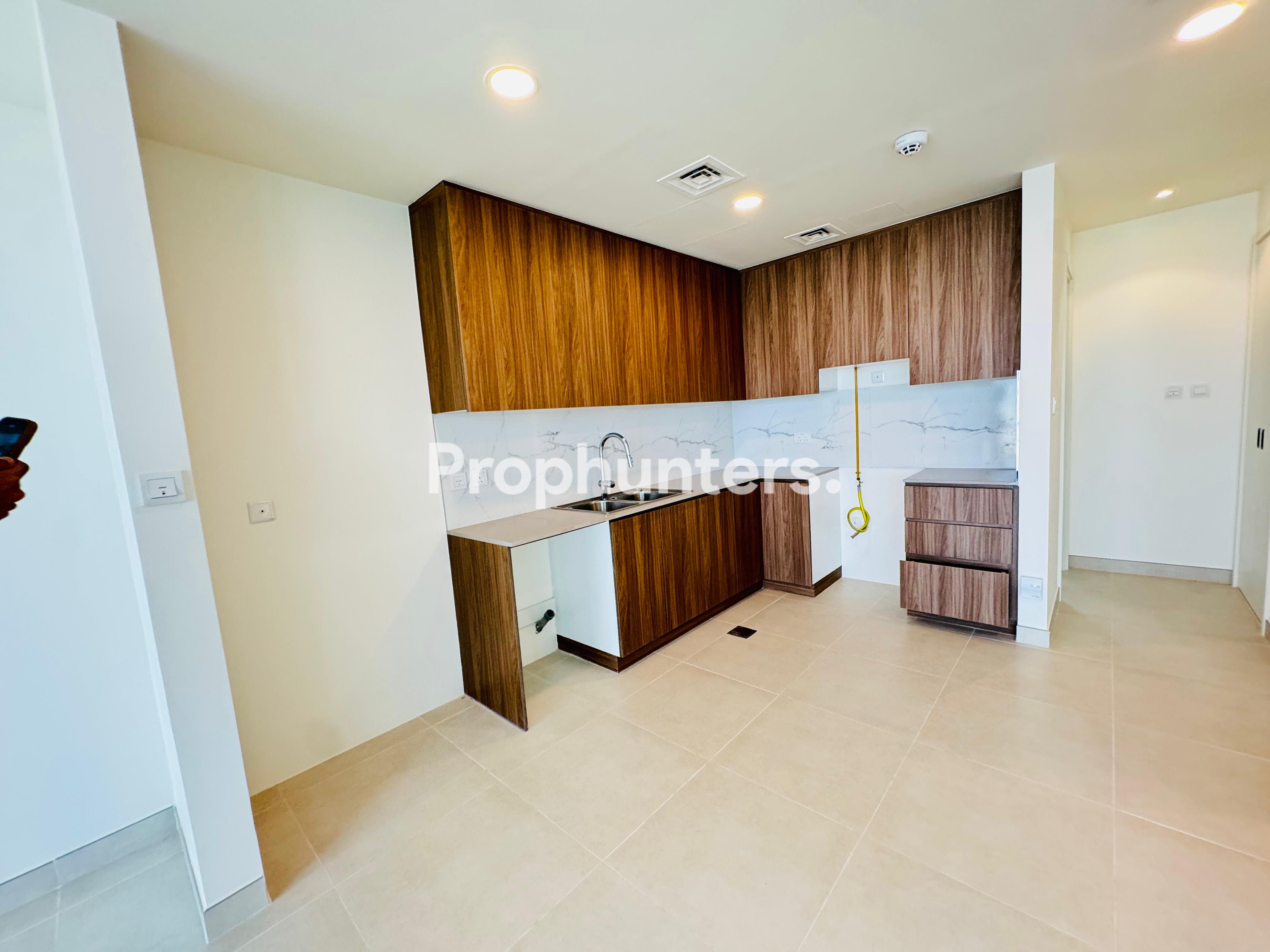 Brand New | SINGLE ROW | KEYS IN HAND